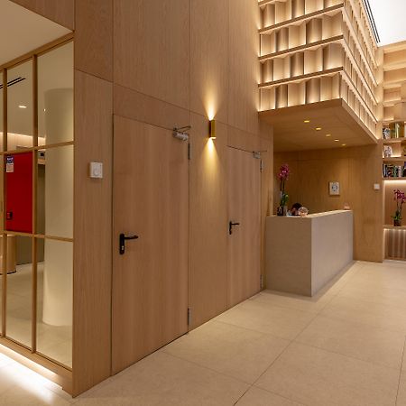 Apartamentos Recoletos Мадрид Экстерьер фото