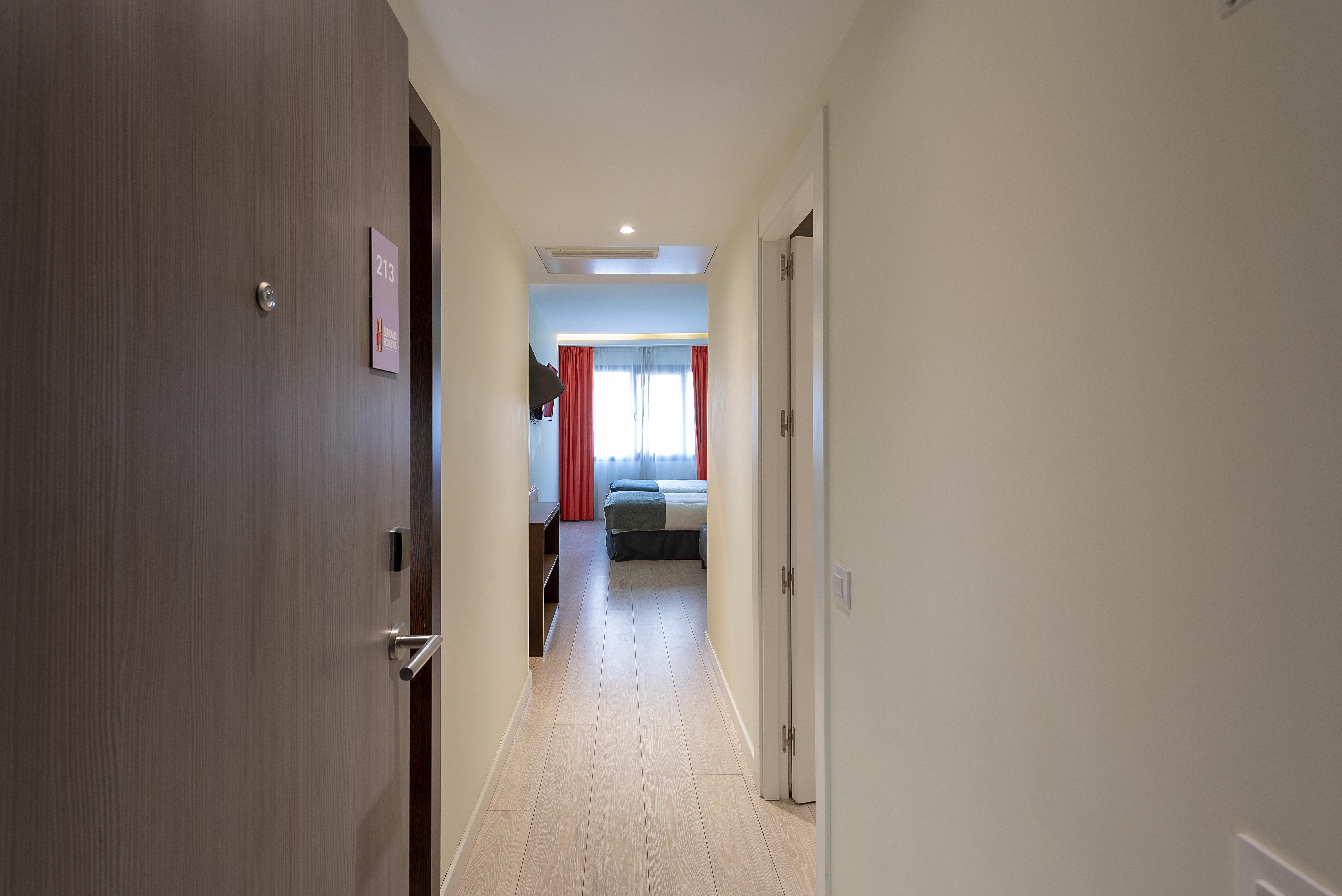 Apartamentos Recoletos Мадрид Экстерьер фото