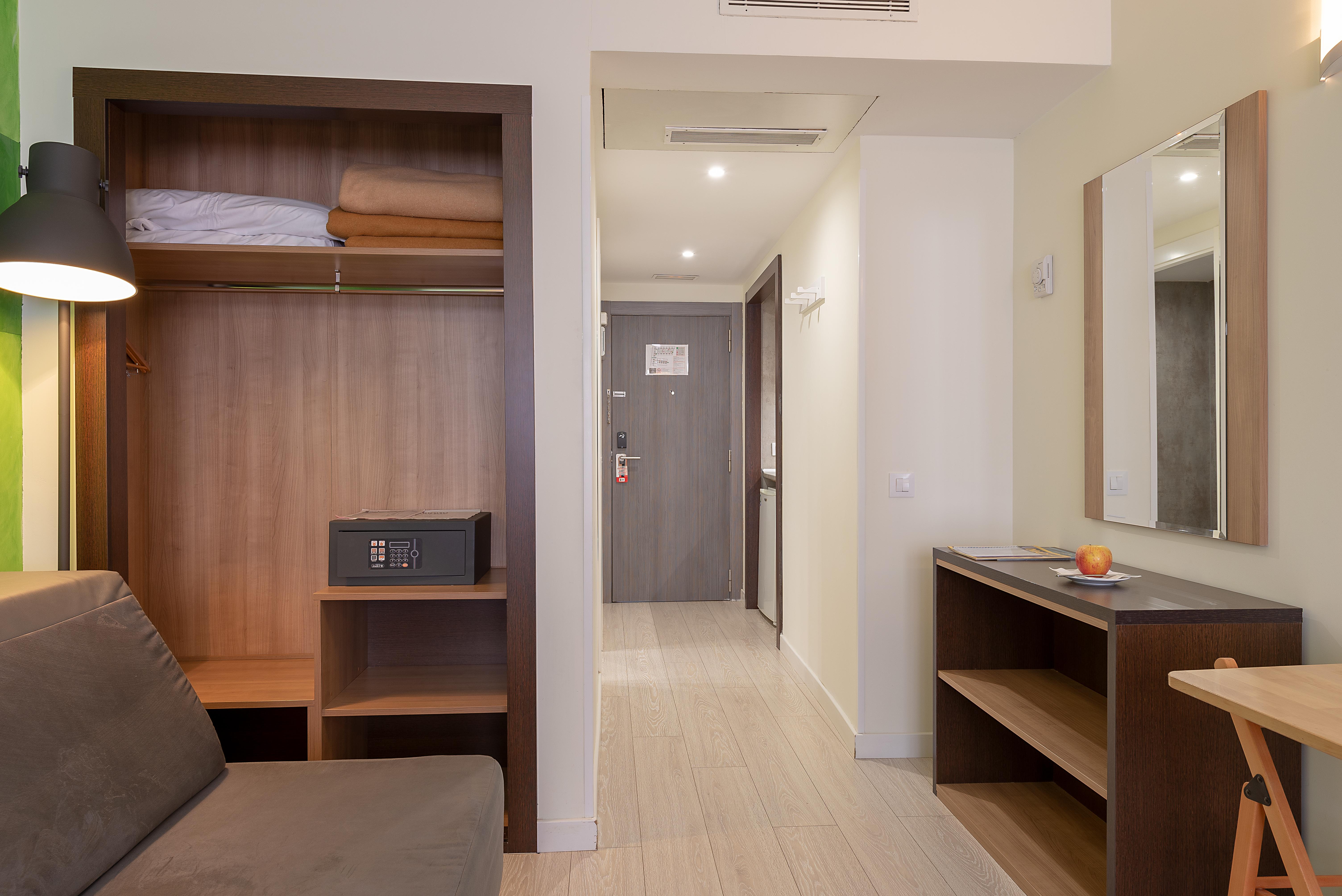 Apartamentos Recoletos Мадрид Экстерьер фото