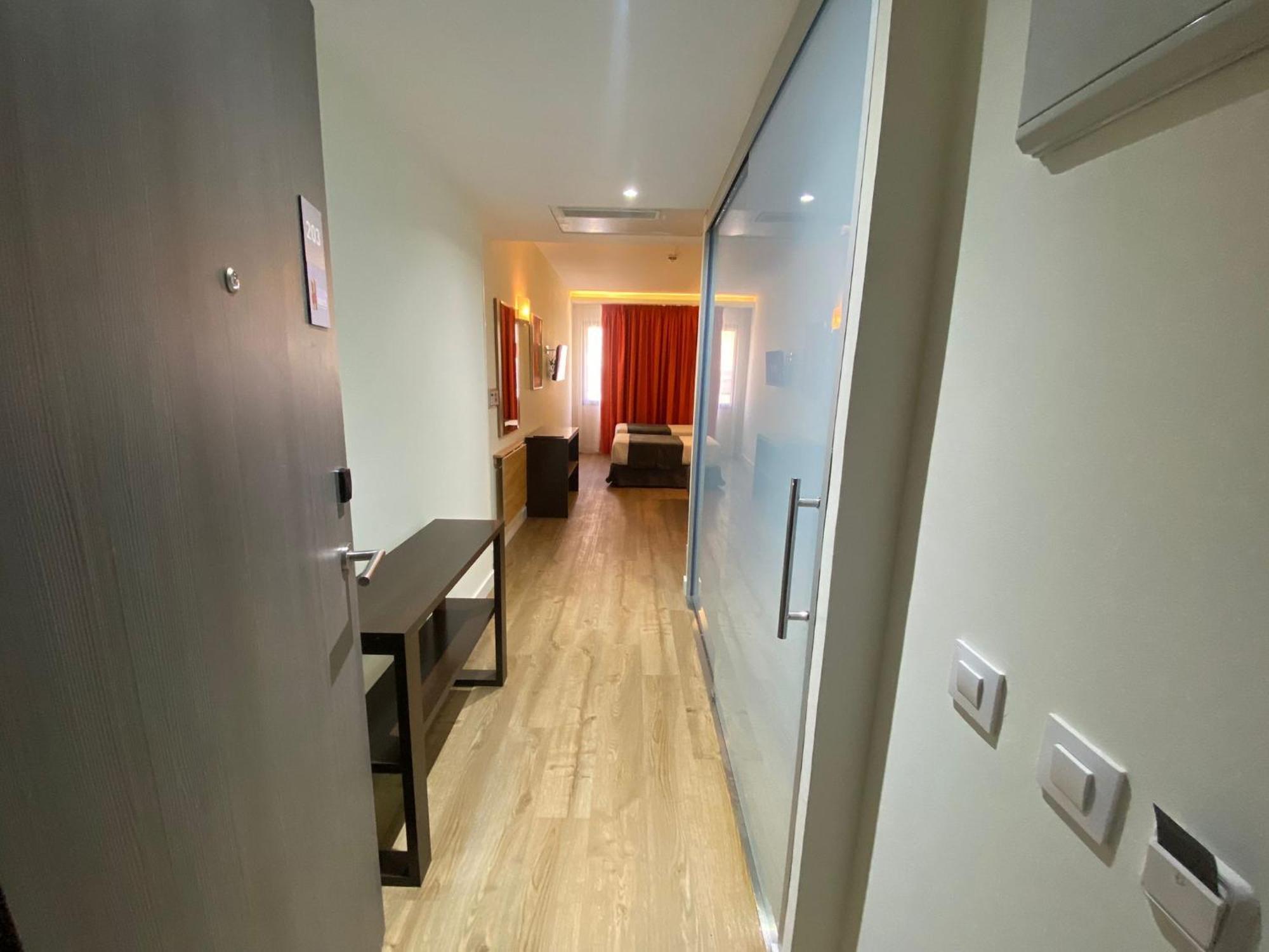 Apartamentos Recoletos Мадрид Экстерьер фото